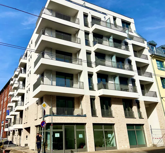 Wohnen ohne Aufwand: Voll möbliertes Apartment mit Balkon & Einbauküche — photo 1